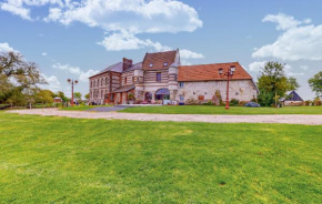 Amazing Apartment In Criquetot-Le-Maucondui
